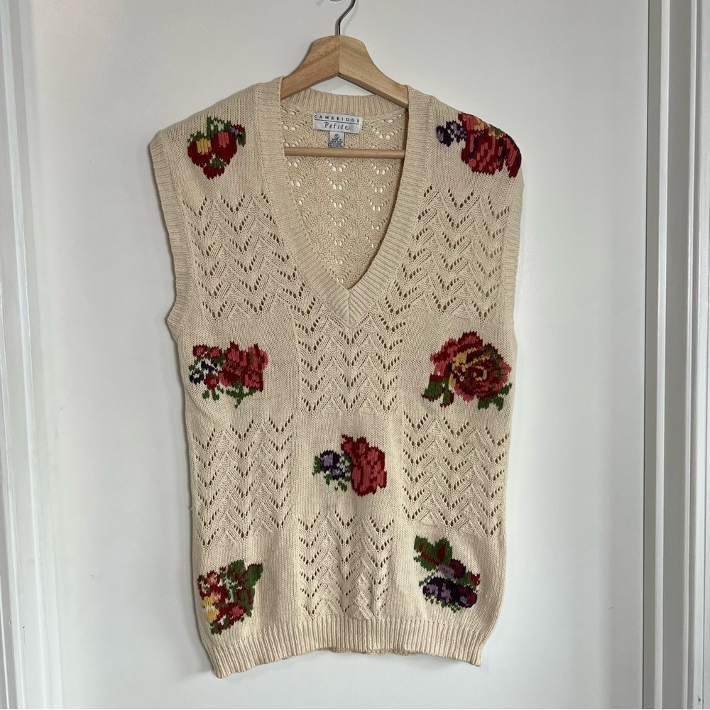 Vintage Cambridge Petite Cream Knit Floral Sleeveless Sweater Vest, Size Large P